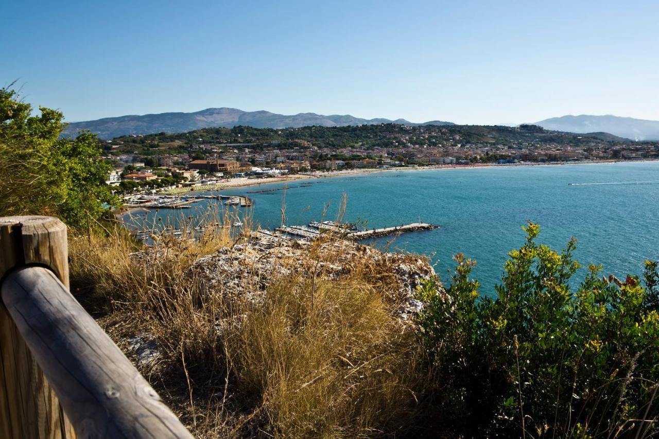 Livingapple Beach Minturno Buitenkant foto